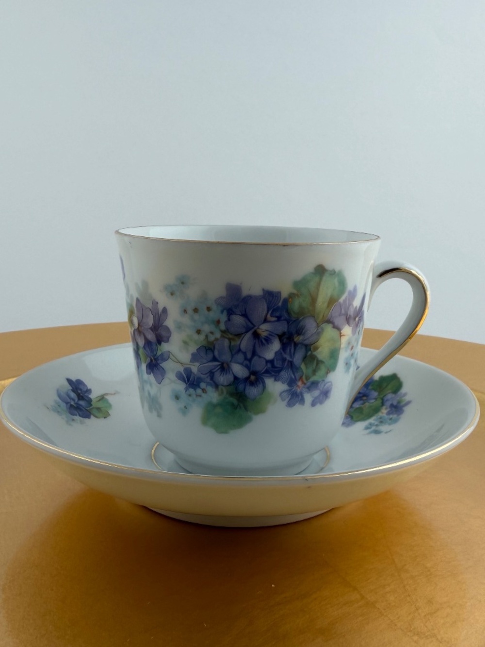 Victoria China Czechoslovakia-Purple Violets, Gilt Gold Rim - VTG Tea Cup Set